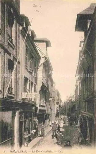 AK / Ansichtskarte HONFLEUR Lisieux 14 Calvados Rue Gambetta