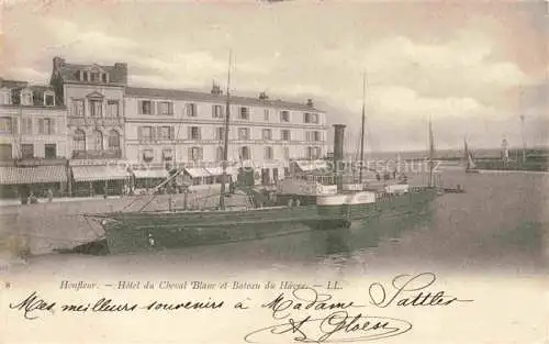 AK / Ansichtskarte HONFLEUR Lisieux 14 Calvados Hôtel du Cheval Blanc et Bateau du Havre