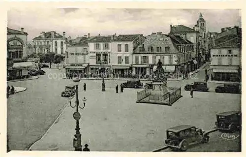 AK / Ansichtskarte COGNAC 16 Charente Place Francois Ier Monument