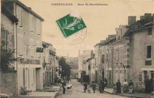 AK / Ansichtskarte Confolens 16 Charente Rue St. Barthélemy
