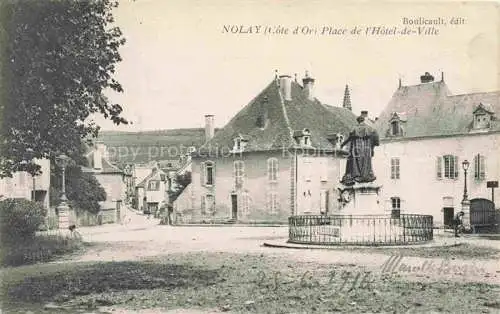 AK / Ansichtskarte Nolay BEAUNE 21 Cote-d Or Place de l'Hôtel de Ville Monument