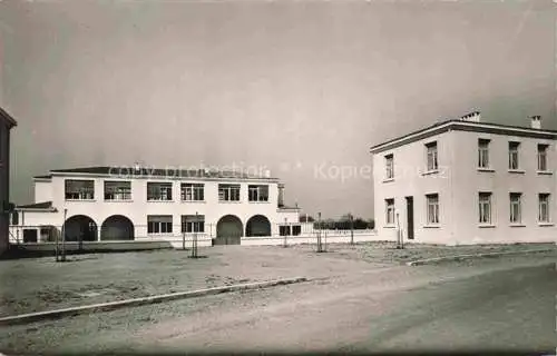 AK / Ansichtskarte Saint-Androny Blaye 33 Gironde Groupe scolaire et logement des Instituteurs
