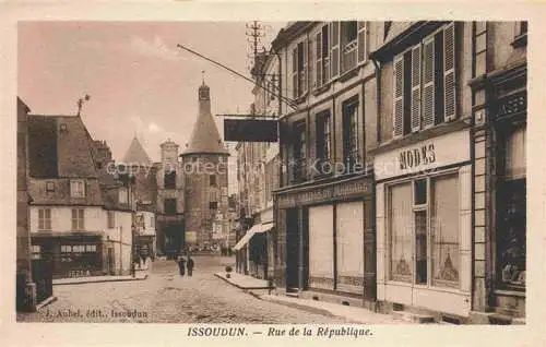 AK / Ansichtskarte Issoudun 36 Indre Rue de la Republique