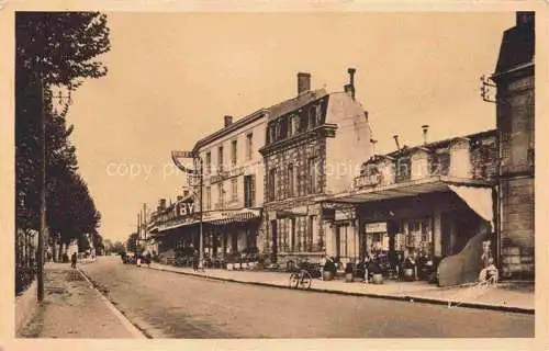 AK / Ansichtskarte Bergerac 24 Dordogne Avenue de Verdun devant la Gare