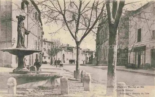 AK / Ansichtskarte Uzes NIMES 30 Gard Place du Marche au Ble Caserne Brueys