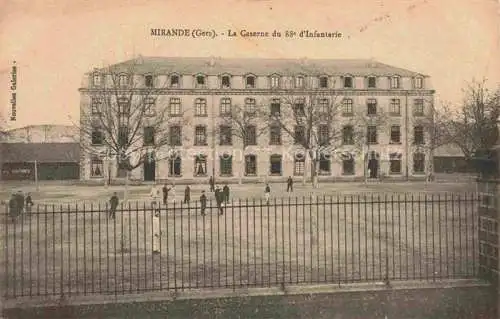 AK / Ansichtskarte Mirande 32 Gers La Caserne du 88e d'Infnterie