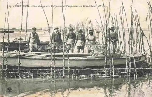 AK / Ansichtskarte ARCACHON 33 Gironde Parqueurs et Parqueuses au Grand Banc