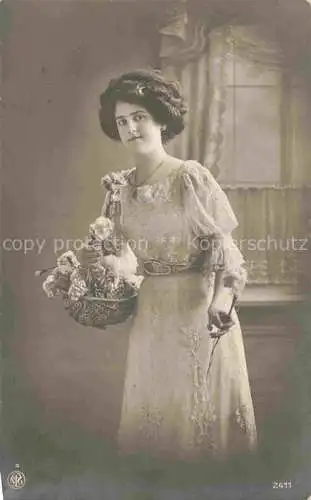 AK / Ansichtskarte Foto NPG Nr. 2411 Frauen Rosen 