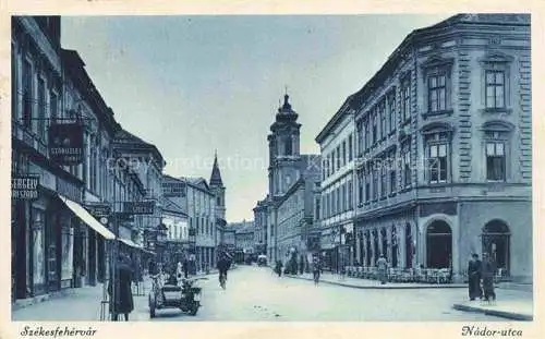 AK / Ansichtskarte SZEKESFEHERVAR Szekesfehervarrel Szekesfehervarrol HU Nádor-utca