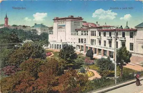 AK / Ansichtskarte Veszprem Megye HU Szinház a park feloel Theater