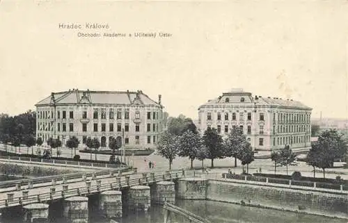 AK / Ansichtskarte HRADEC KRALOVE Koeniggraetz CZ Obchodni Akademie a Ucitelsky Ustav