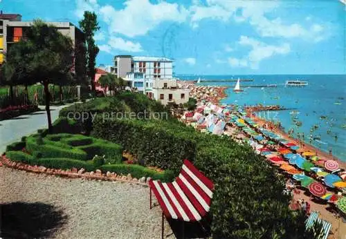 AK / Ansichtskarte GABICCE MARE IT Passeggiata e veduta della spiaggia
