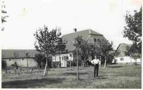 AK / Ansichtskarte Hronetice Kostomlaty nad Labem Nymburk Neuenburg Elbe CZ Bauernhof