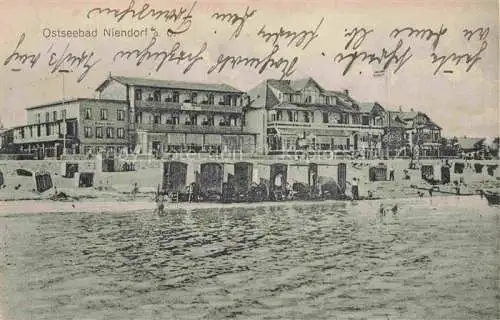 AK / Ansichtskarte NIENDORF  Ostseebad Timmendorferstrand Ansicht vom Meer aus Strand Hotels