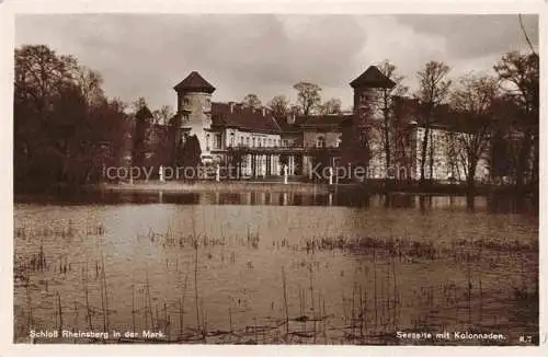 AK / Ansichtskarte Rheinsberg Brandenburg Schloss Rheinsberg Seeseite mit Kolonnaden