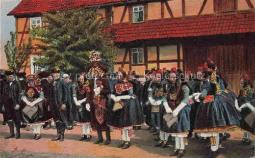 AK / Ansichtskarte Trachten Hessen Brautpaar Brautfuehrung 