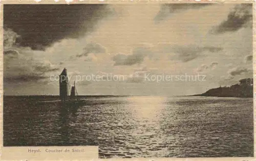 AK / Ansichtskarte Heyst-aan Zee Heyst-sur-Mer Knokke-Heist Belgie Coucher de Soleil