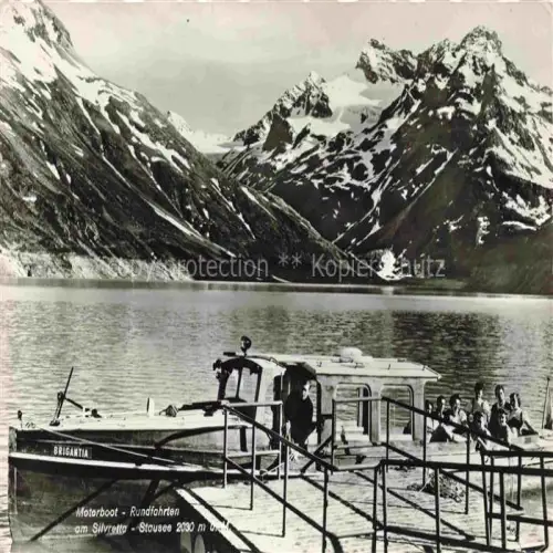 AK / Ansichtskarte Silvretta GR Silvretta Stausee Motorboot Anlegestelle