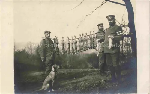 AK / Ansichtskarte Jagd Chasse Hunting Soldaten Hund 