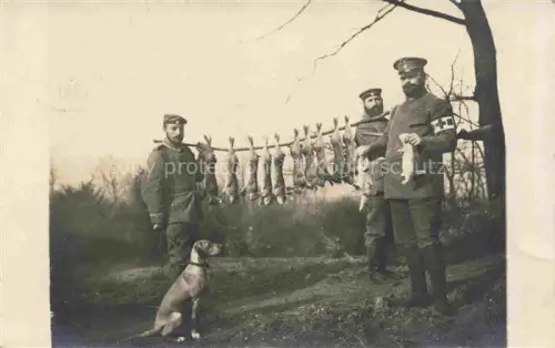 AK / Ansichtskarte Jagd Chasse Hunting Soldaten Hund 