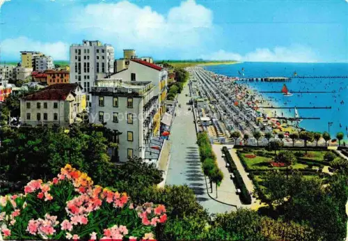 AK / Ansichtskarte GRADO Gorizia IT La spiaggia