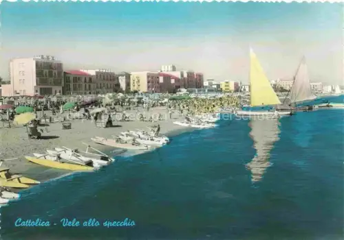 AK / Ansichtskarte CATTOLICA  Provincia Rimini IT Vele allo specchio spiaggia