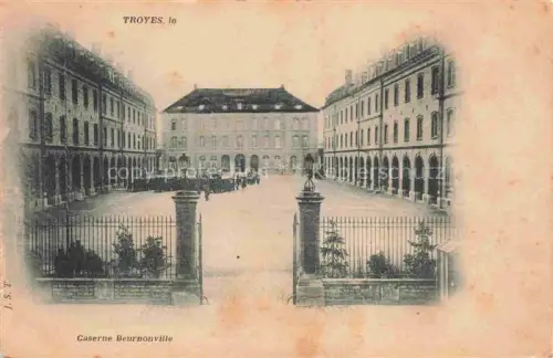 AK / Ansichtskarte TROYES 10 Aube Caserne Beurnonville