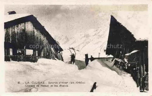 AK / Ansichtskarte La Clusaz 74 Sports d'hiver Chalets de Platuit et les Aravis