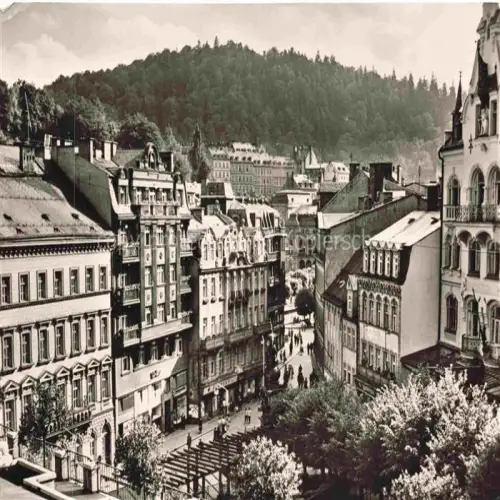 AK / Ansichtskarte KARLOVY VARY Karlsbad CZ Pohled na lázenské domy u Zámeckých pramenue