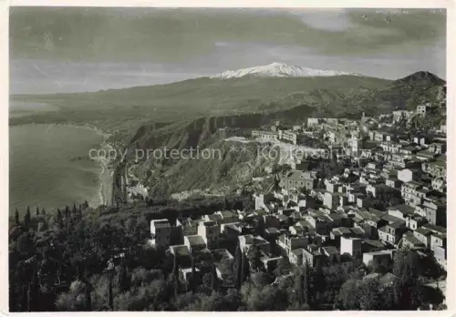 AK / Ansichtskarte Taormina Sicilia IT Panorama Vulkan aetna