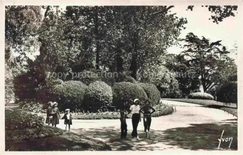 AK / Ansichtskarte SAINT-NAZAIRE  ST-NAZAIRE 44 Loire-Atlantique Un coin du jardin des plantes