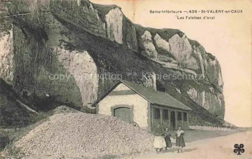 AK / Ansichtskarte St-Valery-en-Caux Saint-Valery-en-Caux DIEPPE 76 Seine-Maritime Les Falaises d'aval