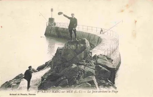 AK / Ansichtskarte Saint-Marc-sur-Mer Saint-Nazaire 44 La Jetee abritant la Plage