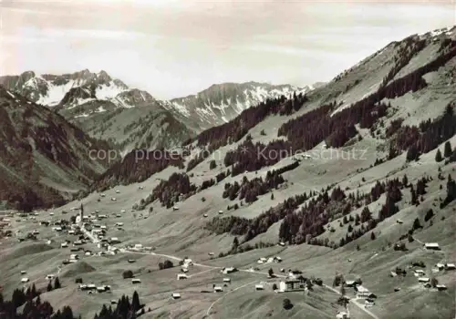AK / Ansichtskarte Mittelberg Vorarlberg AT Panorama Blick gegen aelpeleskopf Allgaeuer Alpen