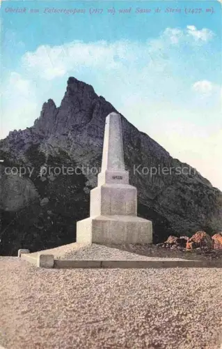 AK / Ansichtskarte Falzaregopass Passo Falzarego 2117m IT Obelisk mit Sasso di Stria