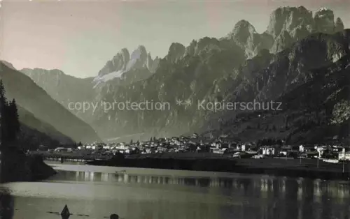 AK / Ansichtskarte Lago di Auronzo 865m di Cadore Veneto IT con le Tre Cime di Lavaredo