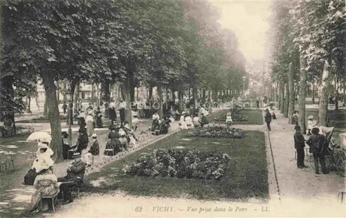 AK / Ansichtskarte VICHY 03 Allier Vue prise dans le Parc