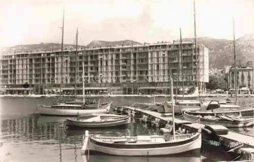 AK / Ansichtskarte TOULON -SUR-MER 83 Var Le port