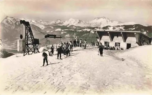 AK / Ansichtskarte Samoens 700m Bonneville 74 Haute-Savoie Plateau des Saix arrivée du télébenne Sports d'hiver Alpes
