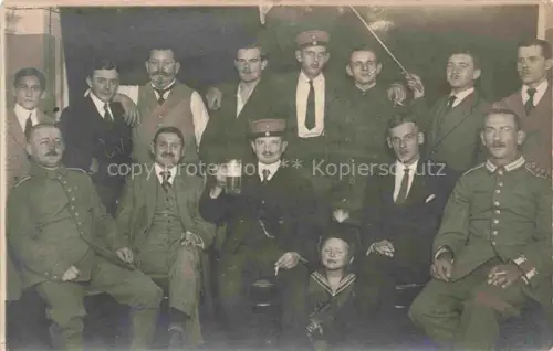 AK / Ansichtskarte Studentika Gruppenfoto Bier 