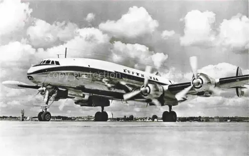 AK / Ansichtskarte FLUGZEUGE ZIVIL Lufthansa Lockheed Super G Constellartion 