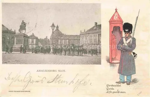 AK / Ansichtskarte Amalienborg Schloss Kopenhagen COPENHAGEN Kobenhavn DK Motiv Gardesoldat