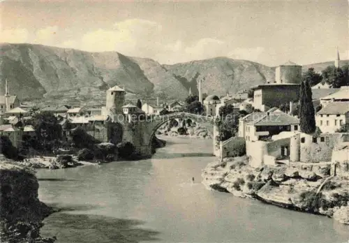 AK / Ansichtskarte Mostar Moctap Bosnia and Herzegovina Stari most Bruecke ueber die Neretva Wahrzeichen der Stadt Altstadt