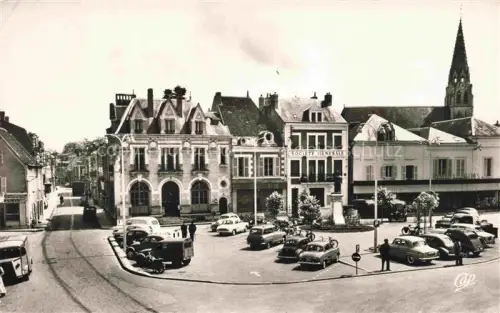 AK / Ansichtskarte Argenton-sur-Creuse Chateauroux 36 Indre Place de la République