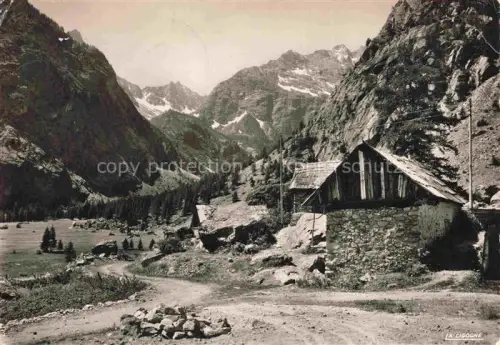 AK / Ansichtskarte Ailefroide Massif du Pelvoux Montagne 05 Hautes-Alpes Châlets Pointe de Celse-Nière