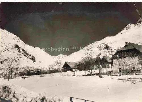 AK / Ansichtskarte Pelvoux Vallouise Briancon 05 Hautes-Alpes Vue d'ensemble et le Sarret en hiver