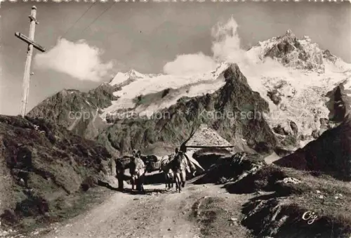 AK / Ansichtskarte La Grave-en-Oisans Briancon 05 Hautes-Alpes Oratoire de Notre-Dame des Portes et la Meije