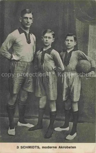 AK / Ansichtskarte Zirkus Artistik Variete Cirque-- Schmidts moderne Akrobaten Ball