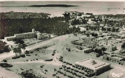 AK / Ansichtskarte Touggourt Tougourt Algerie Vue panoramique aérienne