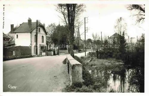 AK / Ansichtskarte St-Amand-de-VENDOME 41 Loir-et-Cher Le pont sur la Brenne